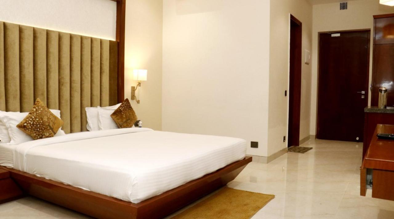 Moon And Mars Resort Tilsahri Luaran gambar